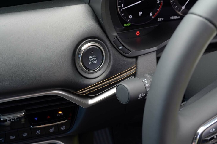 マツダCX-80 XDハイブリッド エクスクルーシブスポーツ（スタートスイッチ）