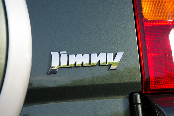 「スズキ・ジムニー」は1970年に誕生。その後の47年間でフルモデルチェンジは2回のみ（！）と、モデルサイクルが非常に長いことでも知られる。