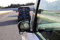 ひとことでACCと言っても、「全車速追従機能」（「渋滞追従機能」などとも）の有無やオートホールド機構の有無などで、利便性が大きく異なる。（写真＝荒川正幸）