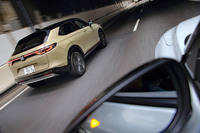 「ホンダ・ヴェゼル」のWLTCモード燃費は市街地モードが24.5km/リッター、郊外モードが26.7km/リッター、高速道路モードが23.8km/リッター。燃費的にも、高速走行より低速走行のほうが得意なのだ。