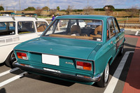 6ライトのサイドウィンドウを持つキャビンは明るく、視界、居住性ともに良好。