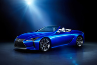 レクサスLC500コンバーチブル“ストラクチュラルブルー”