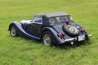 現時点における日本でのラインナップは、「4/4」「プラス4」「ロードスター」「3ホイーラー」の4種類である。