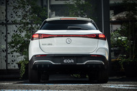 メルセデスが新型電気自動車「EQA」を発売　取り回しのしやすいサイズのSUV型EVの画像