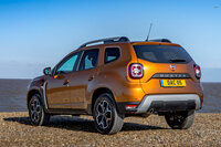 2代目「ダスター」のリアビュー。　
	清水「やっぱダスターっていったら、これでしょ！」　
	ほった「これでしょって共通認識があるほど、日本では知られてないと思いますけど」