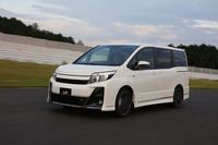 トヨタ・ノアSi“GRスポーツ”