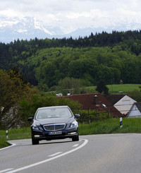 メルセデス・ベンツE300ブルーテック ハイブリッド（FR/7AT）【海外試乗記】の画像