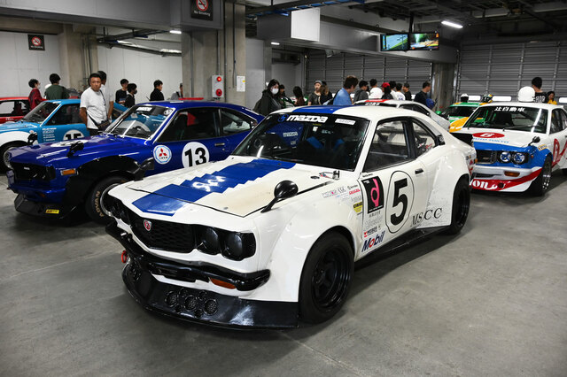 第807回：「ロードスター35周年記念車」もお披露目！ 「マツダファン