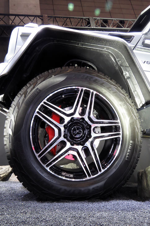 メルセデス・ベンツG550 4×4²