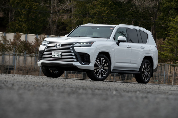 レクサスLX600 5人乗り