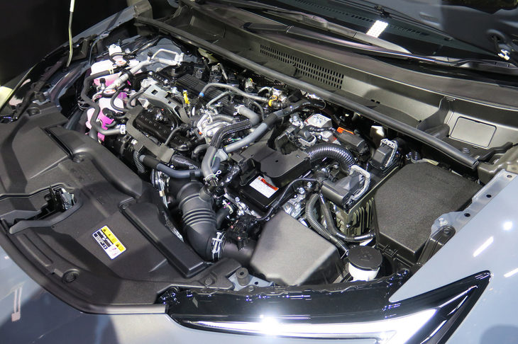 トヨタ・プリウス2.0L HEVプロトタイプ（2リッターハイブリッドシステム）