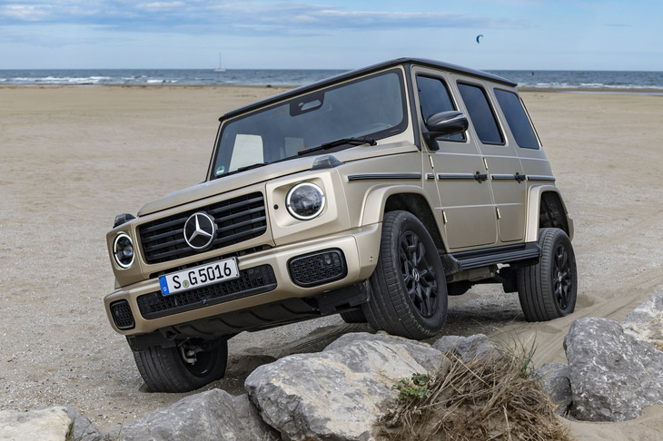 エンジン車はすべてのパワートレインがISGによってマイルドハイブリッド化されている。「G500」の3リッター直6ガソリンターボエンジンは最高出力449PS／最大トルク560N・mを発生する。