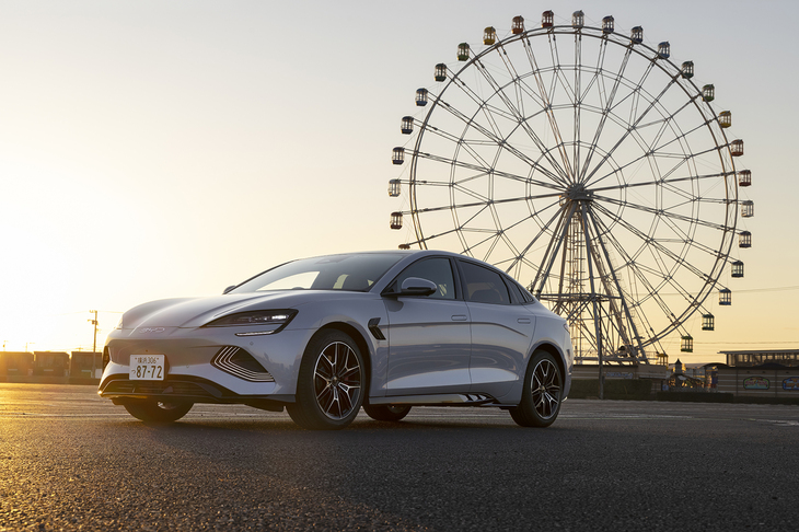 改良型「BYDシール」が発売されたのは2025年10月21日のこと。今回の試乗車は4WDモデルの「シールAWD」。