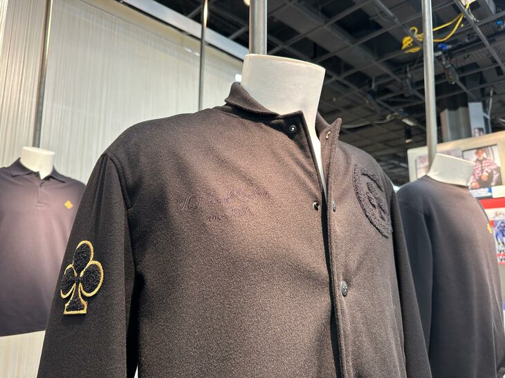 コルナゴ70周年記念のカプセルコレクションから。