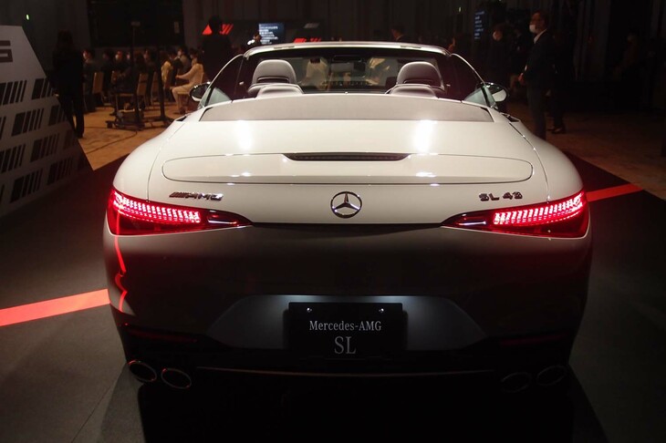 メルセデスAMG SL43（リアまわり）