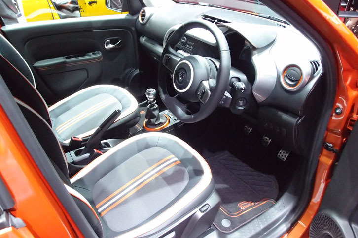 ルノー・トゥインゴGT（インテリア）