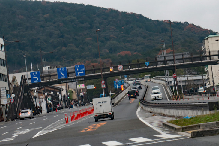 清水五条より、京都東ICへと続くバイパスを眺める。さらば京都。