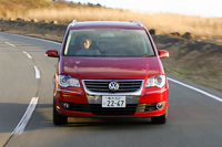 フォルクスワーゲン・ゴルフトゥーラン TSI トレンドライン（FF/2ペダル6MT）／ハイライン（FF/2ペダル6MT）【試乗速報】