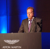 かつて日産自動車の副社長を務めたこともあり、日本にはなじみのあるパーマー氏。「2017年後半のディーラーオープンに際し再度来日できることを、今から楽しみにしています」と語った。