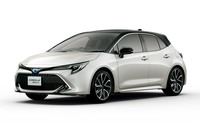 「カローラ スポーツ ハイブリッドG“Z”」。写真のボディーカラーは、アティチュードブラックマイカ×プラチナホワイトパールマイカ。