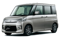 「スペーシア カスタムTS」のレーダーブレーキサポート装着車。