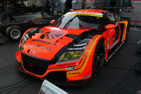 SUPER GTのGT300クラスで戦う「ホンダCR-Z GT」。
    