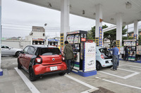 今回の総走行距離は「トゥインゴ」が277.4kmで、「フォーフォー」が198.6km。うち約90kmを2台そろって走った。その区間の燃費はトゥインゴが9.1km/リッター、スマートが7.9km/リッターだった。