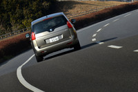 プジョー5008プレミアム（FF/6AT）／5008シエロ（FF/6AT）【試乗記】の画像