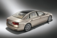 500psの「アウディA8 L W12 クワトロ」発売の画像