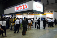 東京ビッグサイトで開催されていた「スマートコミュニティJapan2014」（開催期間：2014年6月18日～6月20日）では、今回の「T-Connect」を含む、トヨタのインフォテインメントサービスに関する取り組みが紹介されていた。
    