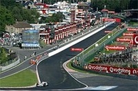 F1、2004年カレンダー発表の画像
