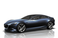今日のマツダのデザインの方向性を示したコンセプトカー「マツダ靭（SHINARI）」。2010年に発表された。