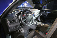 マセラティが初のSUV「レヴァンテ」を発売の画像