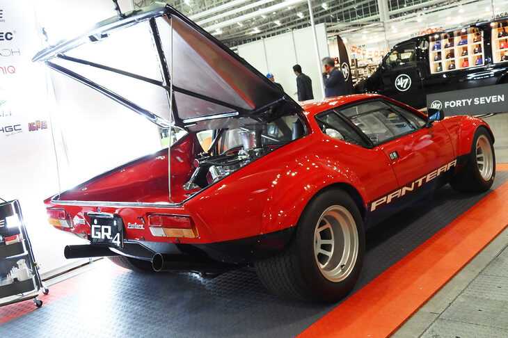 デ・トマソ・パンテーラ／アクティブガレージ＆アプローチ