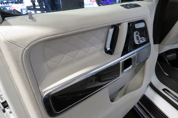 メルセデスAMG G63（ドアパネル）