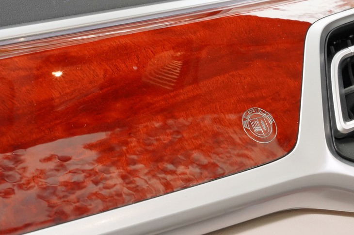 BMWアルピナXB7（ウッドパネル）