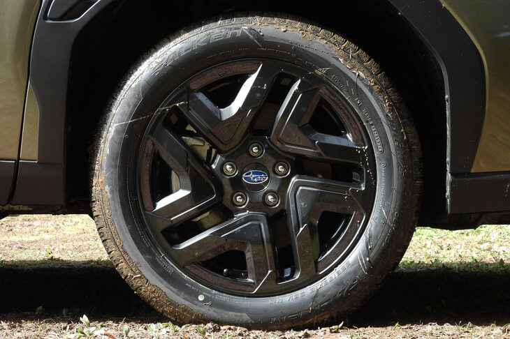 スバル・フォレスターX-BREAK S：HEV EX（タイヤ＆ホイール）