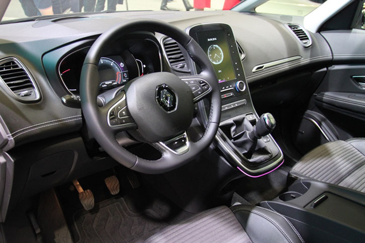 ルノー・グランセニック（インテリア）