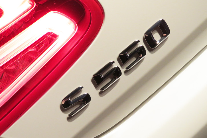 ラインナップは「S550」とAMGモデルの「S63 4MATIC」「S65」が用意される。