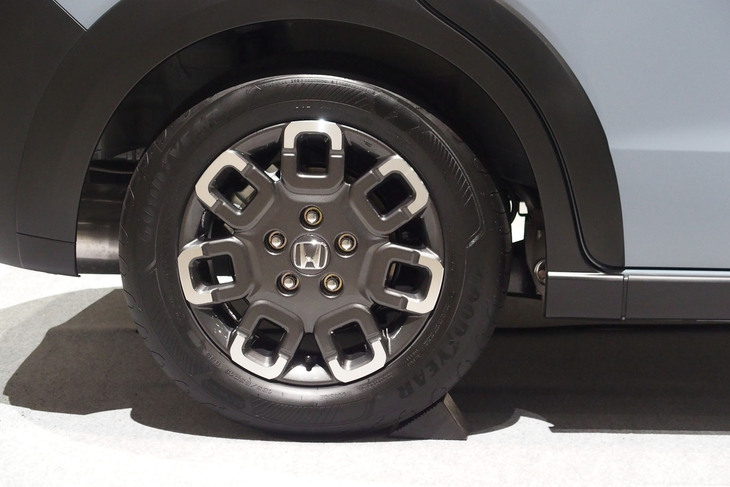 ホンダ・フリード クロスター（リアホイール）