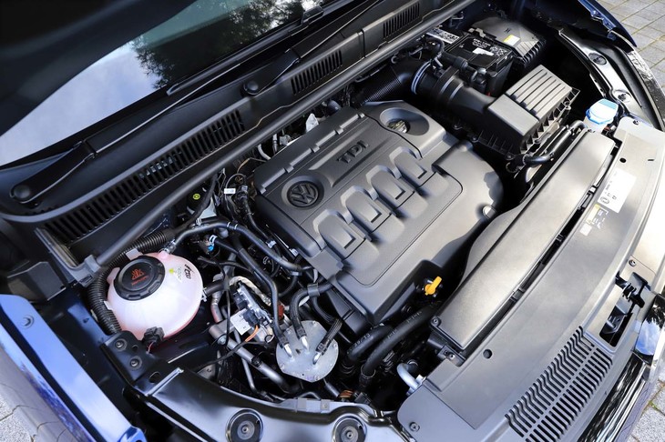 最高出力177PS、最大トルク380N・mの2リッター直4ディーゼルターボエンジンを搭載。トランスミッションは、6段のデュアルクラッチ式ATが組み合わされる。駆動方式はFF。