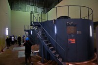 安房川第二発電所の地中深くにある巨大な2基のタービン。発電量5万8500kWhで、島の電気のほぼすべてを賄っている。自然の豊かさで知られる屋久島だが、使用されるほぼすべての電力を水力発電で賄う“脱炭素の島”であることは、あまり知られていない。