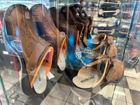 「ユーロトラック」という商品名のサンダル。