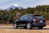 2代目となる「Q7」が採用するプラットフォームは、フォルクスワーゲングループが「MLB evo」と呼ぶ次世代を担う新型。ポルシェの「カイエン」やランボルギーニの「ウルス」も使用する。