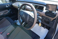 「C4カクタス」のインテリア。