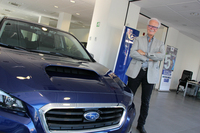 スバル販売歴31年、エンツォ・ムニャイーニ氏。