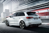 アウディが「RS 3スポーツバック」を大幅改良の画像