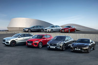 生粋のスポーツカーに、スポーツセダン、SUV、果ては電気自動車（BEV）と、さまざまな製品を取りそろえるジャガーだが、それらの根底には、常に一貫したイメージが宿っている。