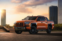 新型「トライトン」