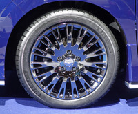 走行性能にも手が入れられた「セレナAUTECHスポーツスペック」は、「ミシュラン・パイロットスポーツ4」を履きこなす。